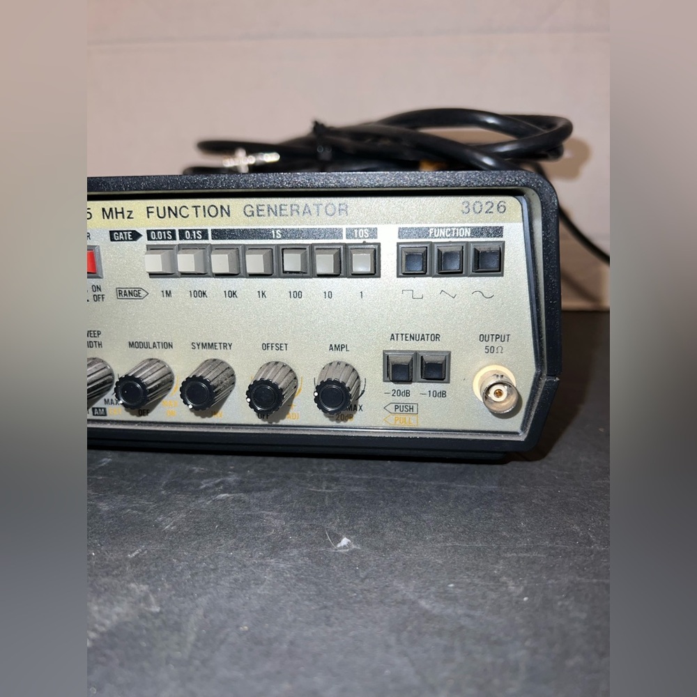 BK Precision 5 MHz Function Generator 3026 Tested Works Tool - Picture 6 of 10